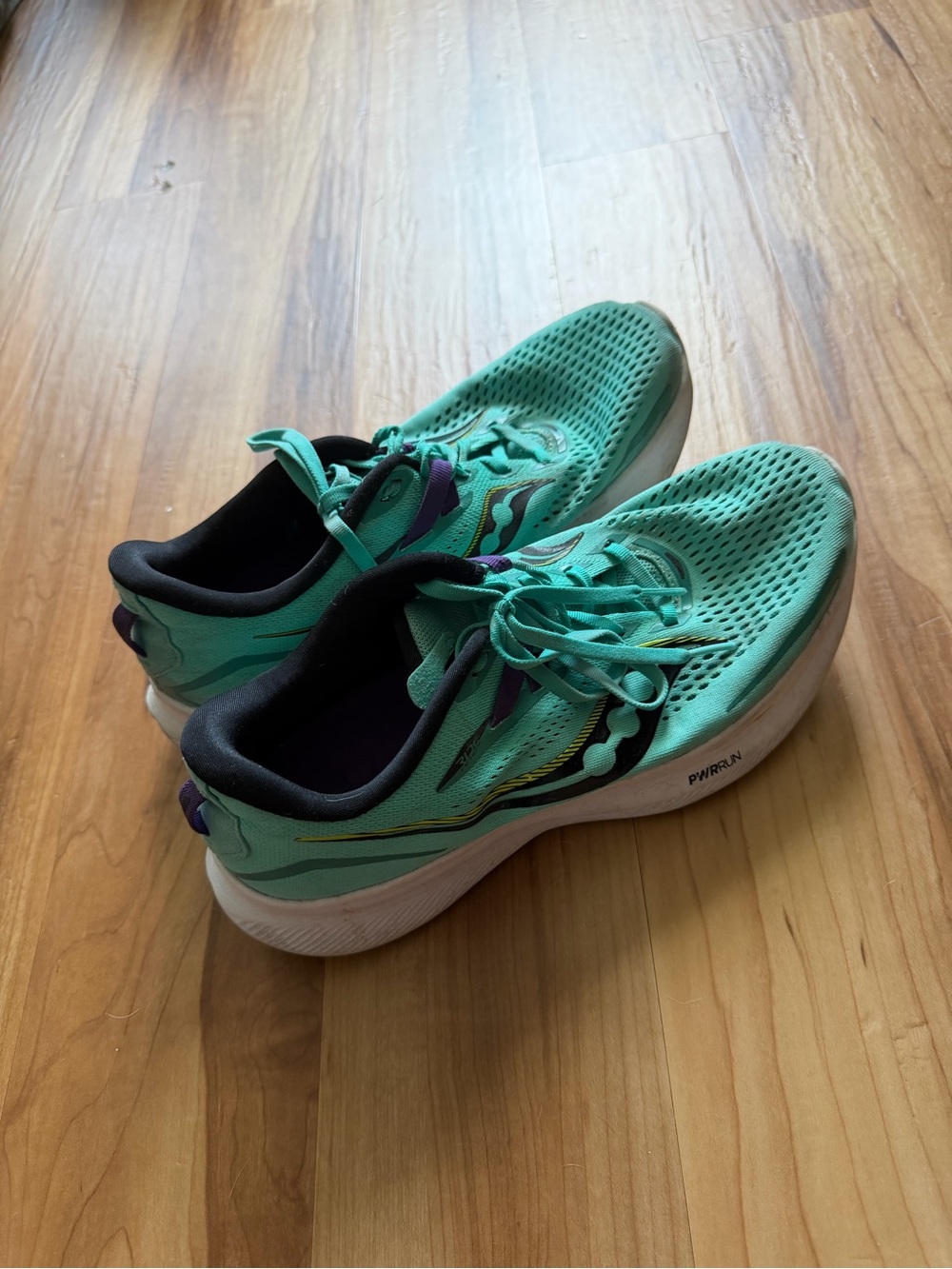 Saucony Women's Teal and Purple Running Shoes - PWRRUN Cushioning